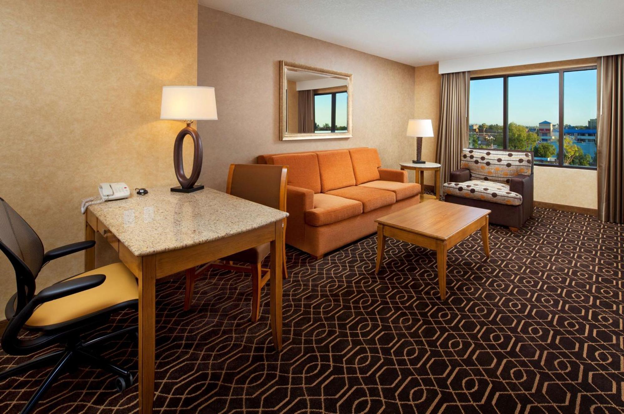 Doubletree Suites By Hilton Anaheim Resort/Convention Center Εξωτερικό φωτογραφία